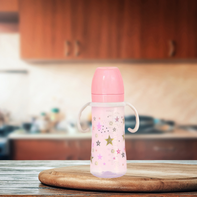 biberon nova presente sur un plateau