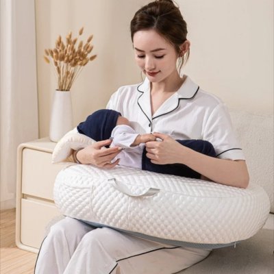 coussin d allaitement  lune douce maman caline