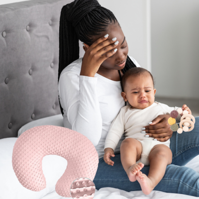 coussin d'allaitement maryse bébé qui pleure