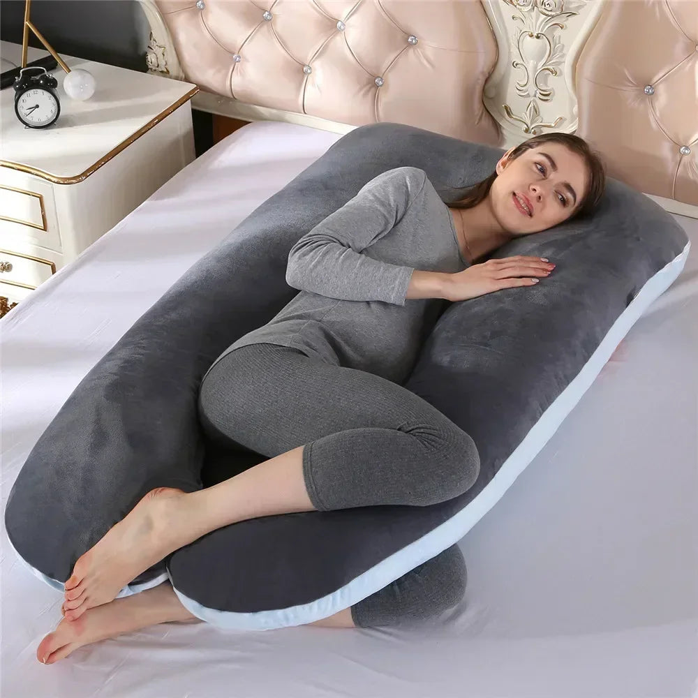 Coussin de grossesse bicolore qui épouse au corps de maman