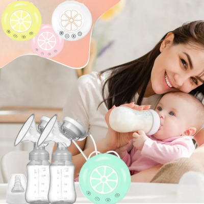 tire lait main libre Nea maman nourrit bébé au biberon