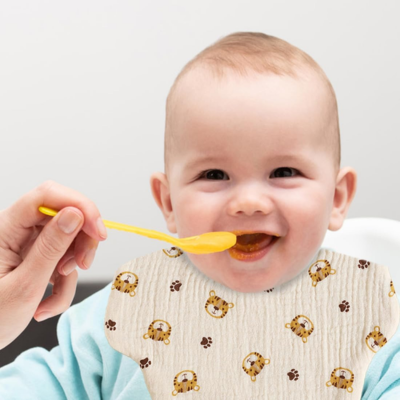 Bavoir bebe Mimi Chou enfant souriant