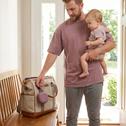 Boite a tetine​ papa accroche la boite au sac maman