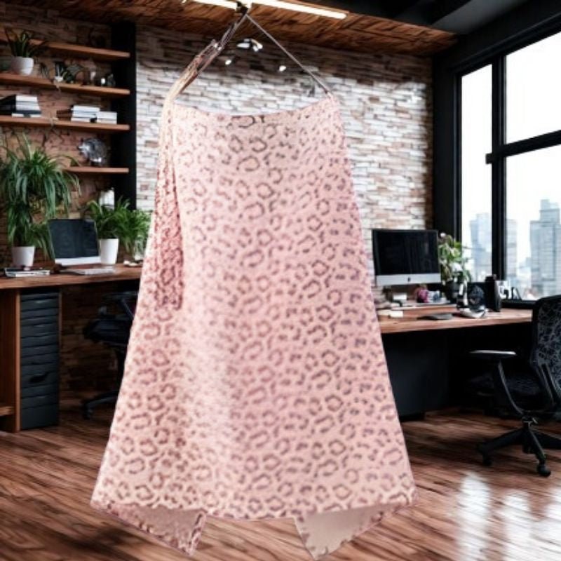 cape allaitement rose debout