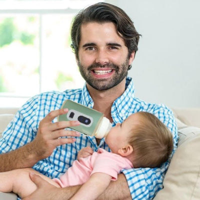 Chauffe biberon papa donne lait