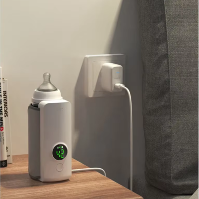 Chauffe biberon nomade en charge electrique