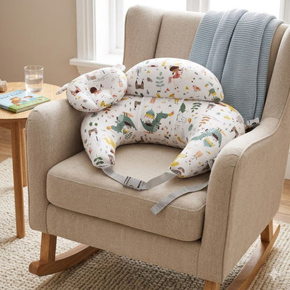 Coussin d'allaitement poser dans fauteuil a bascule