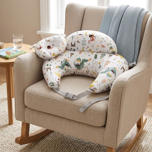 Coussin d'allaitement poser dans fauteuil a bascule