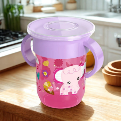 Verre pour bebe Nomade poser sur table