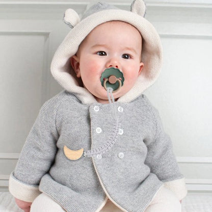 Attache tetine accrocher a son blouson