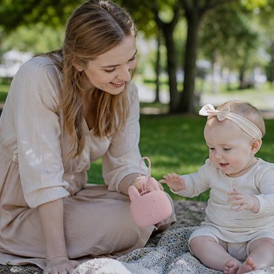 Boite a tetine​ maman et bebe pique nique parc