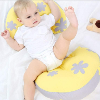 coussin grossesse babil bebe au repos sur coussin