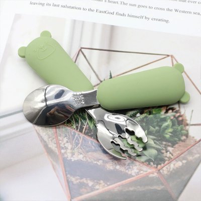 Couvert bébé​  vert