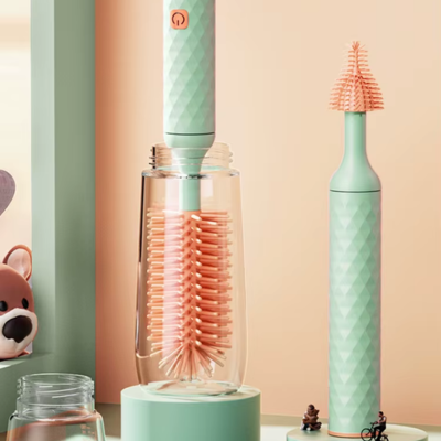 goupillon biberon electrique USB CleanRotate ensemble  brosse