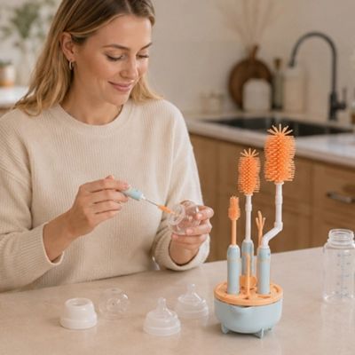 goupillon biberon maman brosse tetine