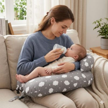 maman donne biberon avec Coussin allaitement sereine