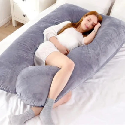 maman repos dans son Coussin de grossesse 