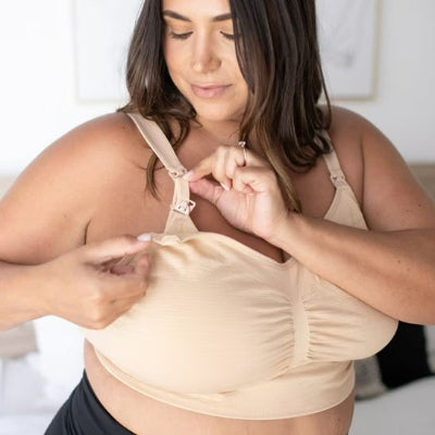 Soutien gorge allaitement maman heureuse