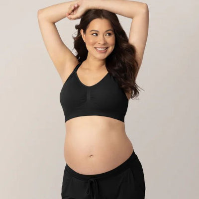 Soutien gorge allaitement maman souriante